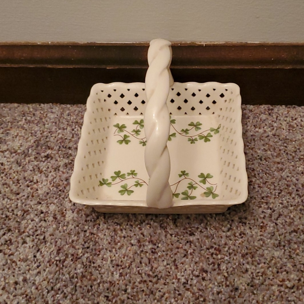 Shannon Square Basket - Picture 2 of 3
